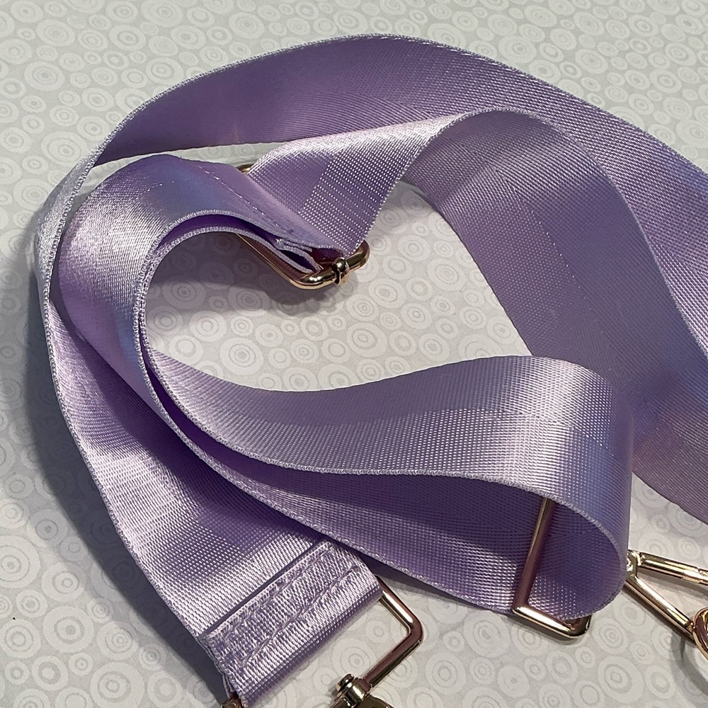 Lavender Quilted Crossbody Bag - Picture 4 of 10